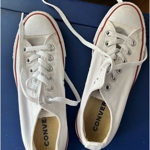 White Low Top Converse Chuck Taylor